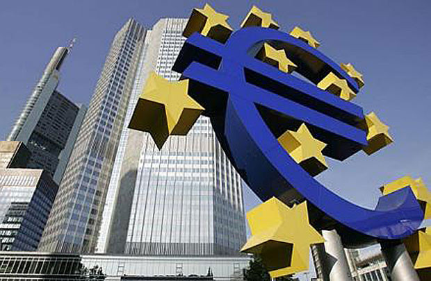 ECB dự định bơm 1.100 tỷ euro vào Eurozone