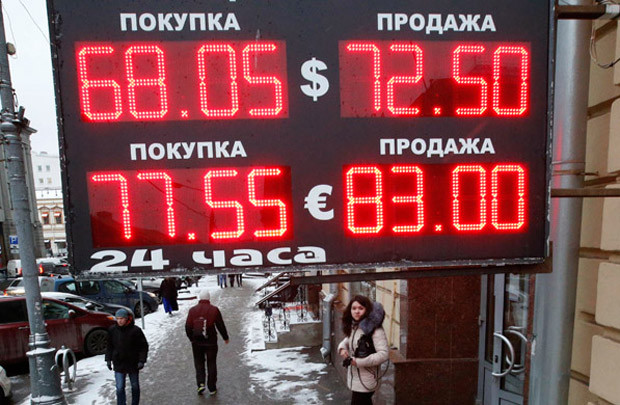 Người Nga dùng tiền thế nào trong khủng hoảng?