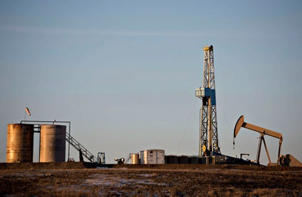 Cuộc chiến giá dầu: Lợi thế đang nghiêng về OPEC
