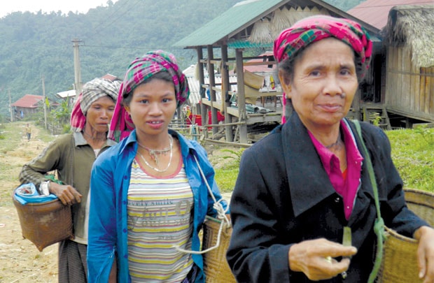 Giăng Màn nước thiêng 