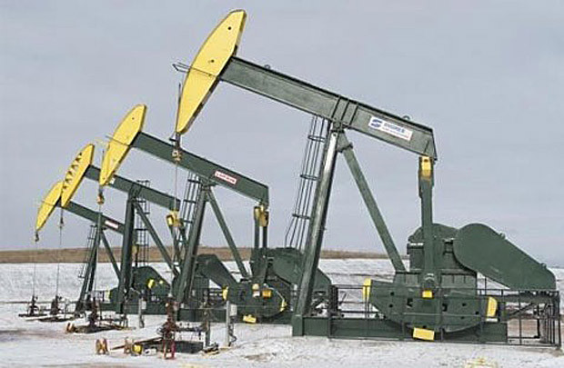 Giá dầu giảm, OPEC vẫn cương quyết giữ nguyên sản lượng