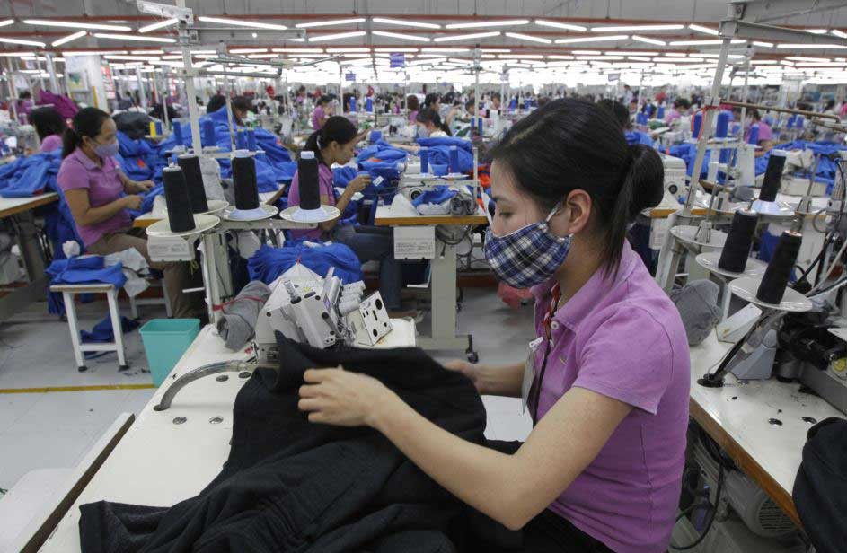 Lần đầu tiên Việt Nam đứng đầu thị trường gia công thế giới