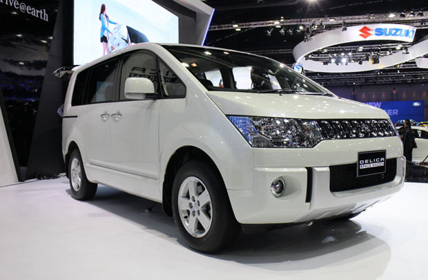Xe Mitsubishi Delica Space dành cho thị trường Thái Lan
