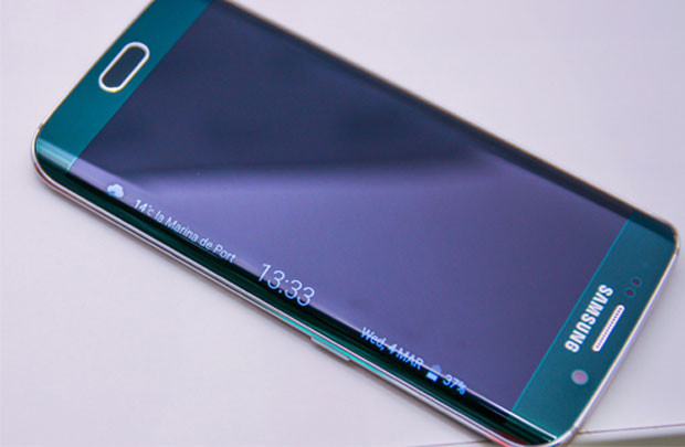 Samsung trễ hàng loạt đơn hàng Galaxy S6 Edge