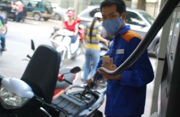 Giảm mạnh thuế nhập khẩu xăng, dầu từ hôm nay 14/4