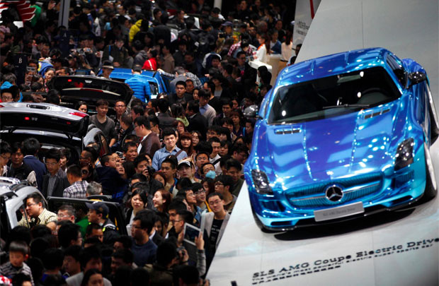 Đến lượt Mercedes “dính” cuộc chiến chống độc quyền của Trung Quốc