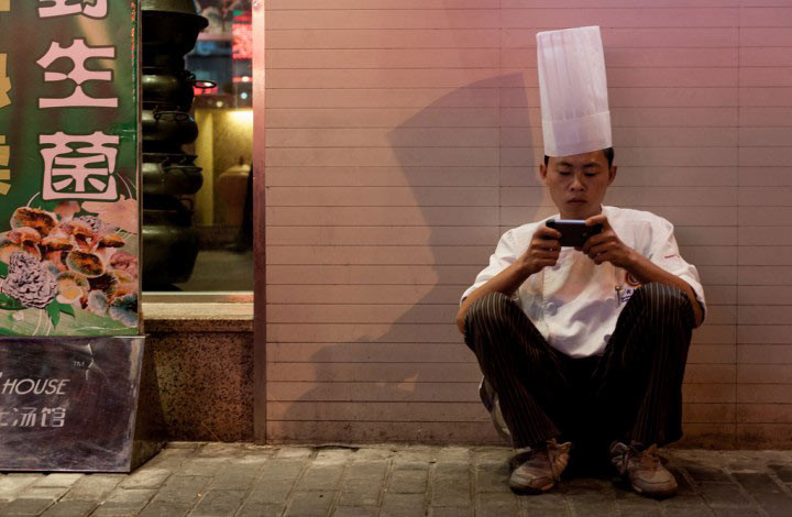 Smartphone phá hoại hạnh phúc hôn nhân ở Trung Quốc