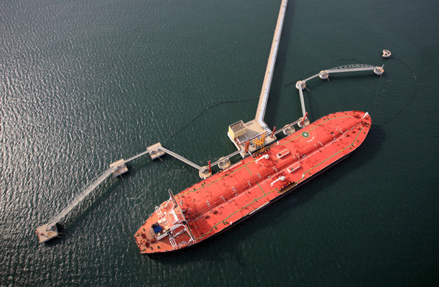 Trung Quốc: Cơn khát dầu mỏ và tham vọng biển Đông