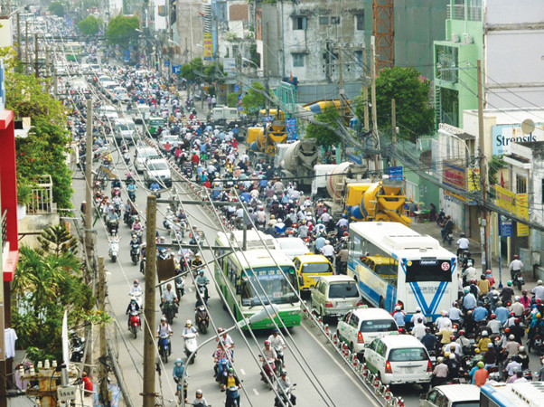 Đầu tư xe buýt để giải quyết giao thông đô thị