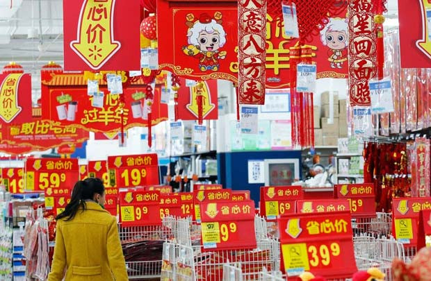 Trung Quốc giảm 50% thuế nhập khẩu hàng tiêu dùng cá nhân