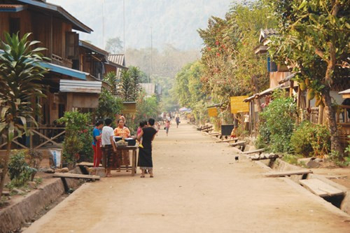 Muang Ngoi Neua - Thị trấn nhỏ xinh miền Bắc Lào doanhnhansaigon