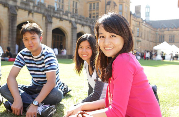 Du học Úc: Đa số học đại học và sau đại học