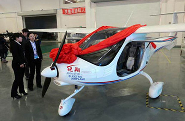 Trung Quốc trình làng máy bay điện chở khách đầu tiên