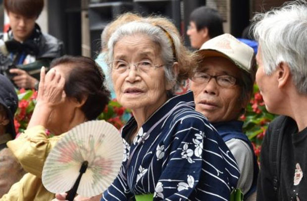 Nhật Bản: Người già về đâu?