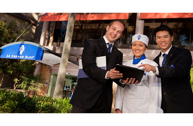 Học ngành Nhà hàng Khách sạn và thực tập hưởng lương tại Le Cordon Bleu