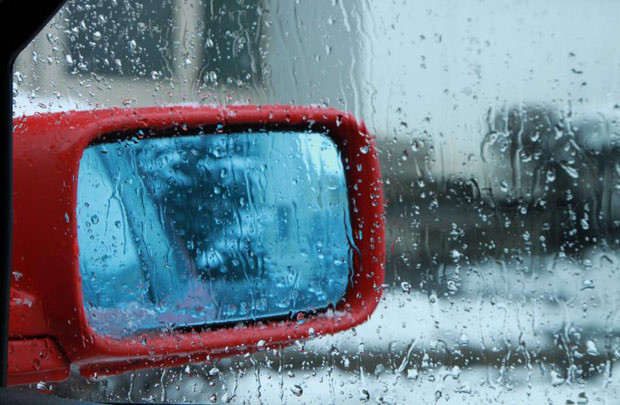 3 lưu ý khi lái xe trong mùa mưa lũ