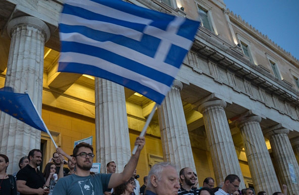 Nhận thêm 96 tỷ euro, Hy Lạp thoát hiểm