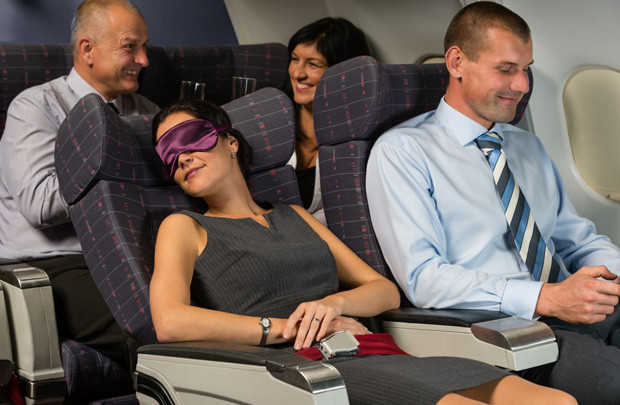 10 lời khuyên giúp cơ thể bớt mệt mỏi sau chuyến bay 