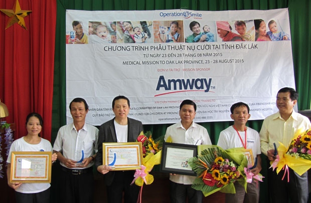 Amway Việt Nam đồng hành cùng Phẫu thuật nụ cười
