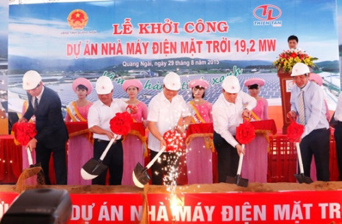 Quảng Ngãi khởi công nhà máy điện mặt trời đầu tiên tại Việt Nam