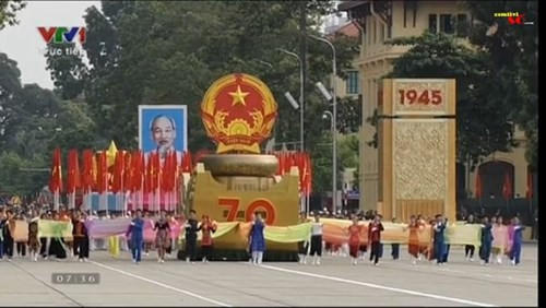 Toàn cảnh lễ diễu binh, diễu hành kỷ niệm 70 năm Quốc khánh 2/9 doanhnhansaigon