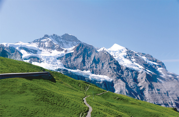 Ngoạn cảnh Hè trên núi tuyết Jungfrau