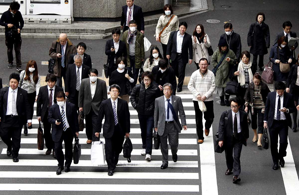 Lo cho nhân viên, Nhật Bản đổi giờ làm việc
