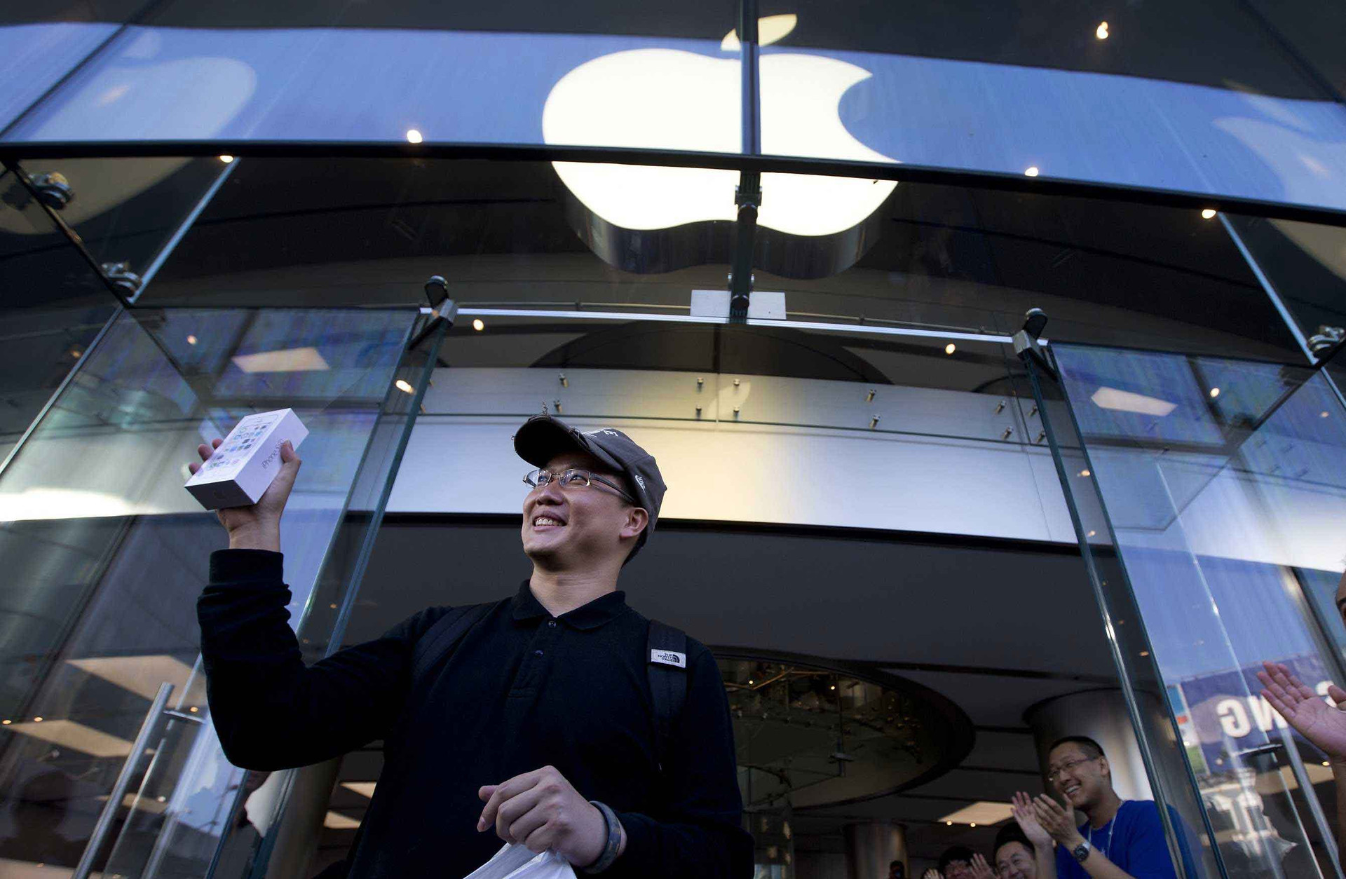 Trung Quốc giúp Apple có doanh số khủng nhất lịch sử