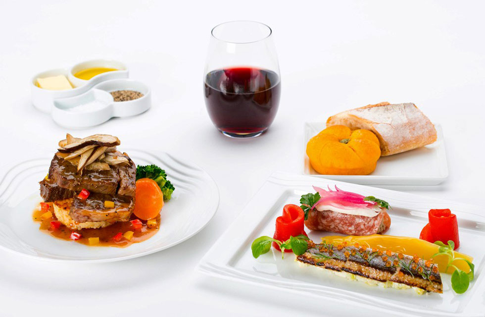 10 hãng hàng không có đồ ăn ngon nhất thế giới