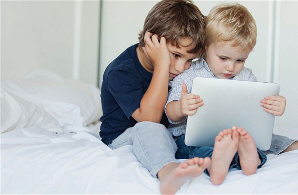 Máy tính bảng đe dọa sự phát triển của trẻ em
