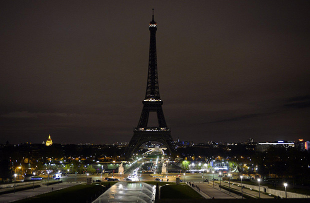 Dư âm vụ khủng bố tại Paris