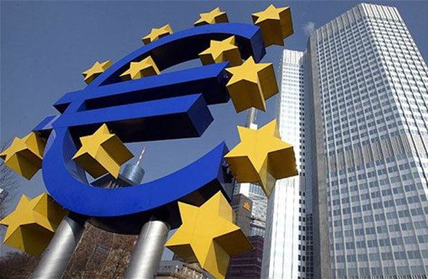 Eurozone: Hoạt động cho vay khối tư nhân dần 