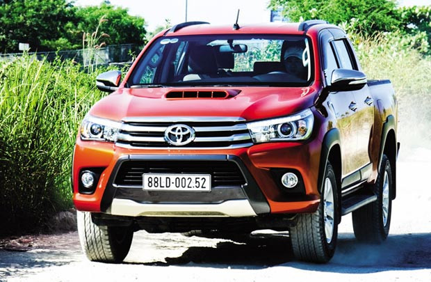 Toyota Hilux 2015 - chiếc bán tải mạnh mẽ, bền bỉ