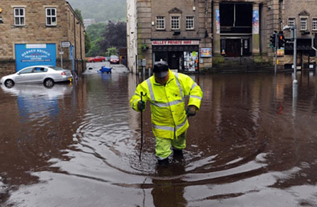 Anh: Nguy cơ thiệt hại 1,5 tỷ GBP do trận lũ lụt lịch sử