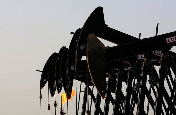 Giá dầu giảm, đến lượt Oman thắt lưng buộc bụng