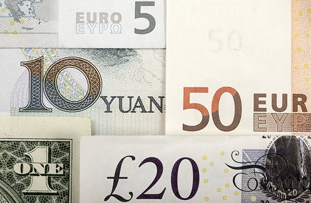 Dự trữ ngoại tệ của Trung Quốc giảm gần 100 tỷ USD