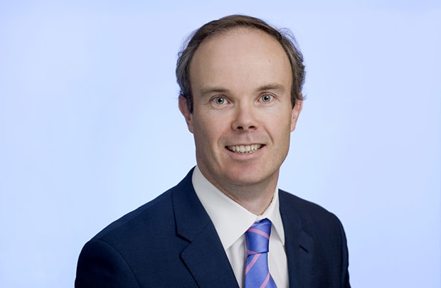 Hamish Douglass: Sớm 6 tháng còn hơn muộn 6 phút