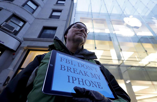 Tranh cãi pháp lý giữa Apple và FBI