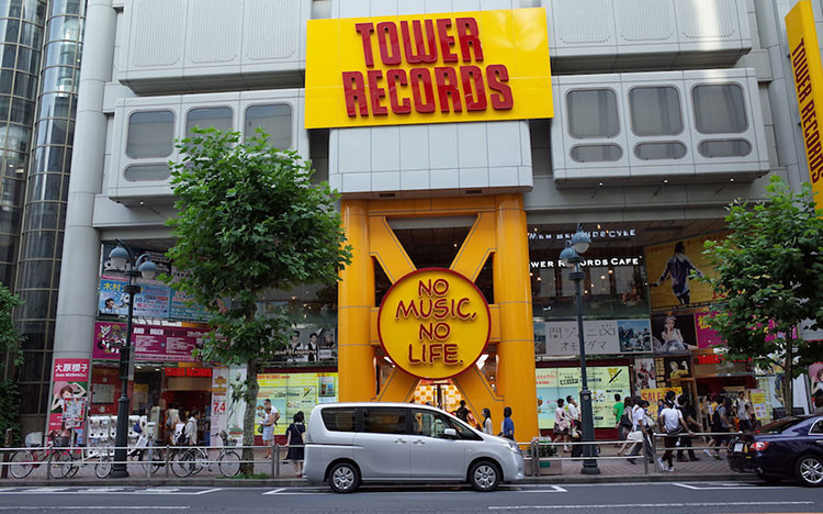 Tower Records ở Shibuya, Tokyo. Ảnh: Bfishadow