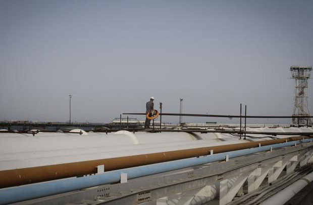 Iran thông qua gói ngân sách giúp định giá dầu 40 USD/thùng