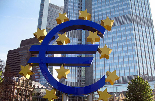 ECB quyết định giữ nguyên lãi suất cơ bản thấp kỷ lục