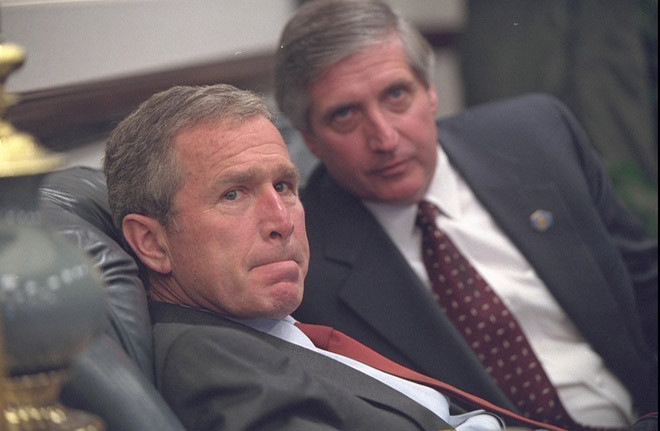 Loạt ảnh mới: Tổng thống Bush đã làm gì vào ngày 11/9