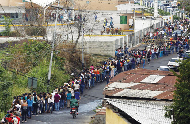 Bất ổn kinh tế Venezuela: Chỉ do khủng hoảng giá dầu? 