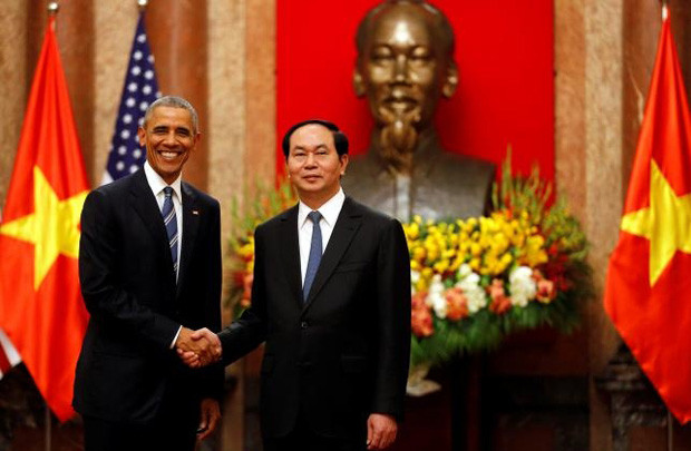 Tổng thống Obama: Mỹ bãi bỏ hoàn toàn cấm vận vũ khí đối với Việt Nam