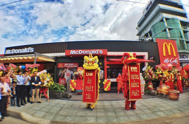 McDonald’s khai trương nhà hàng thứ 9 