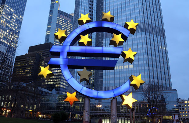 ECB giữ nguyên lãi suất cơ bản thấp kỷ lục