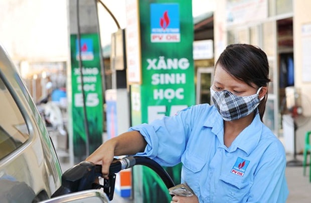 Giá xăng tăng 680 đồng/lít từ 15h ngày 4/6
