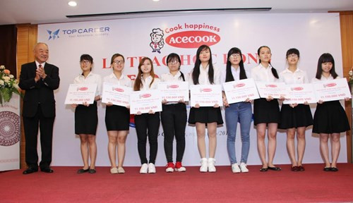 Lễ trao học bổng Acecook Việt Nam tại TP.HCM doanhnhansaigon