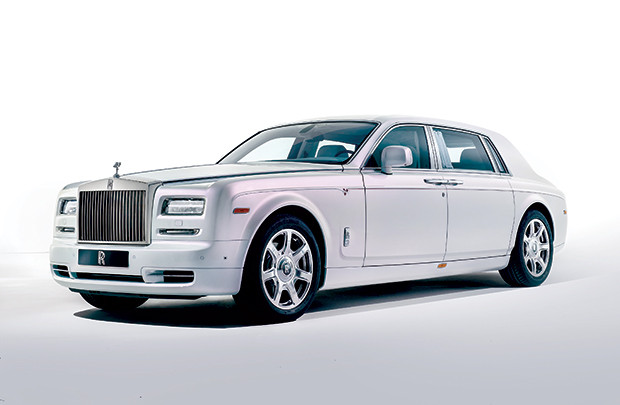 Bóng hồng phía sau mẫu xe đẹp nhất Rolls Royce