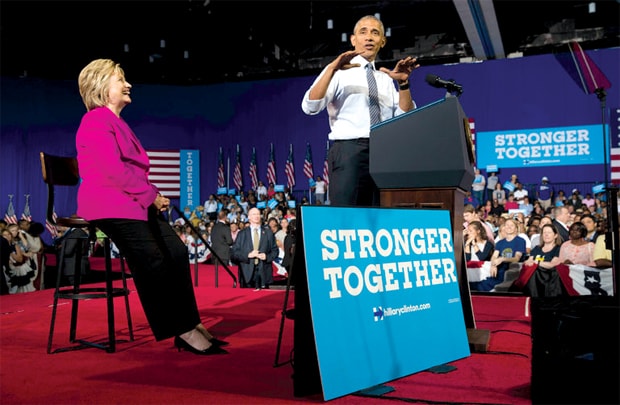 Ông Obama có cứu được bà Clinton?